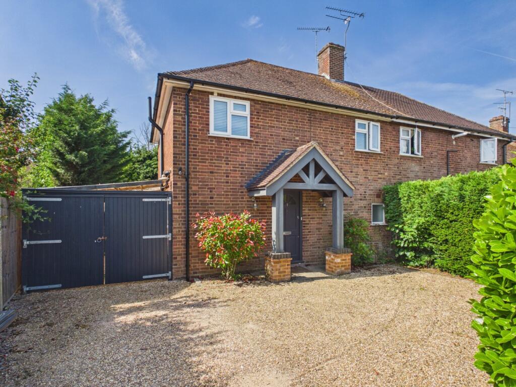Main image of property: Fernhurst Close, Beaconsfield, Buckinghamshire, HP9