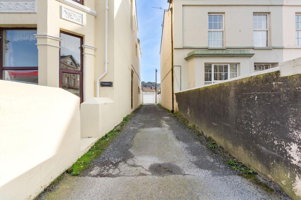 House in Ramsey, Garff - View 5
