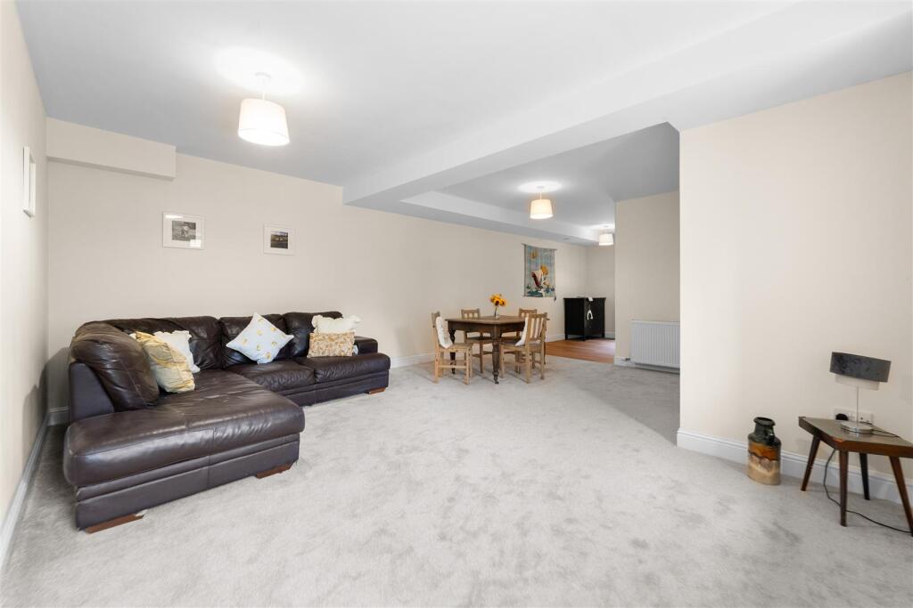House in Motherwell - View 5