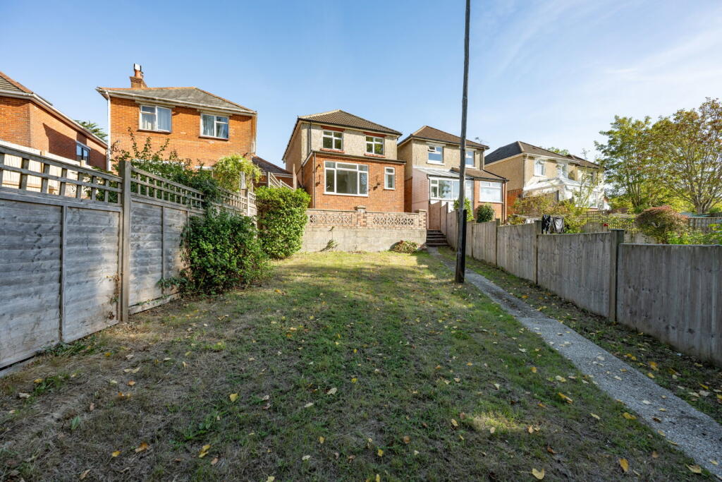 House in Southampton - View 5
