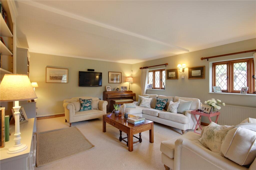 House in Tunbridge Wells, Benenden - More