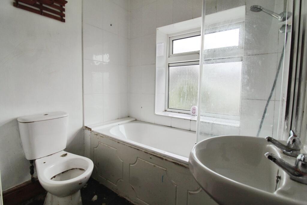 Glenroy Avenue, Colne, Lancashire, BB8 - View 5