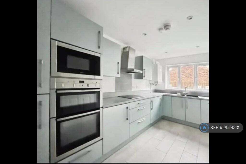 Main image of property: Ellaby Mews, Rainhill, L35
