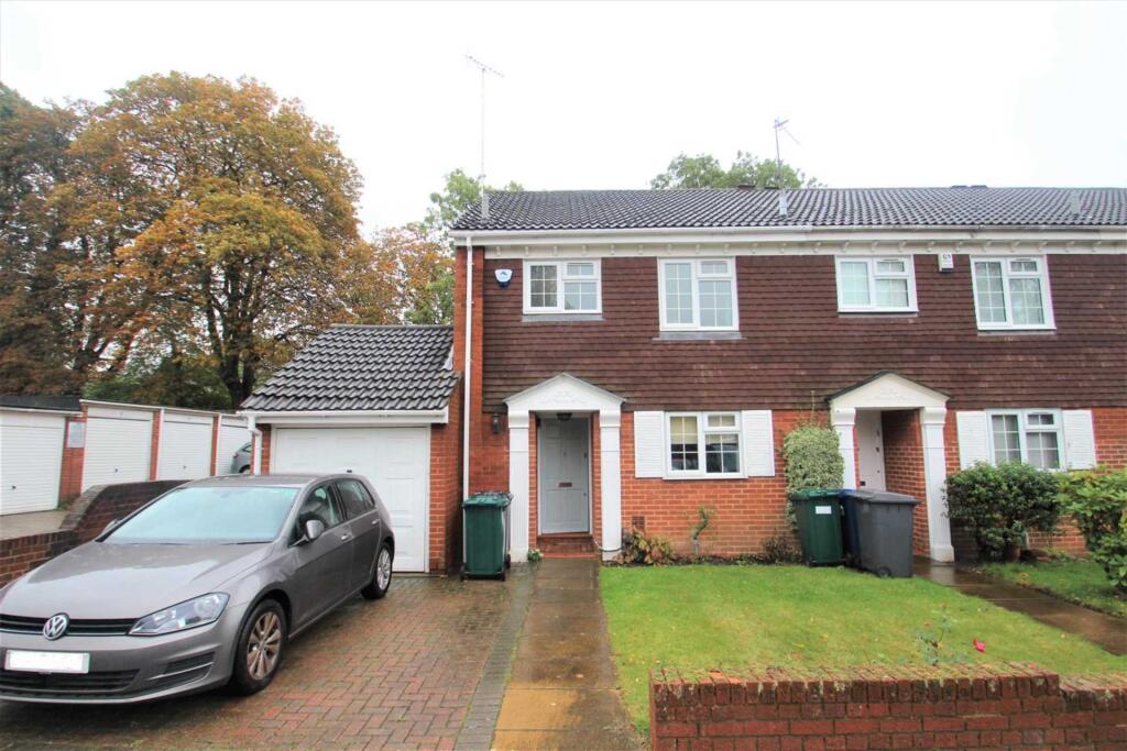 Main image of property: Mossborough Close, North Finchley, N12