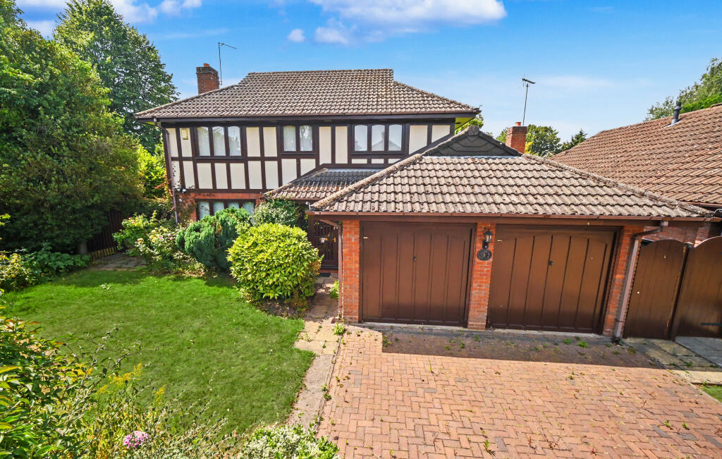 Main image of property: Froyle Close, Tettenhall, Wolverhampton, West Midlands, WV6
