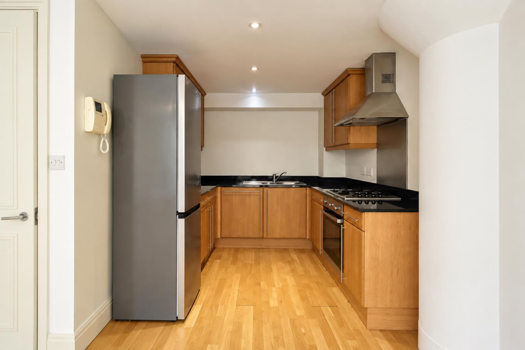House in London, Mortlake - View 2