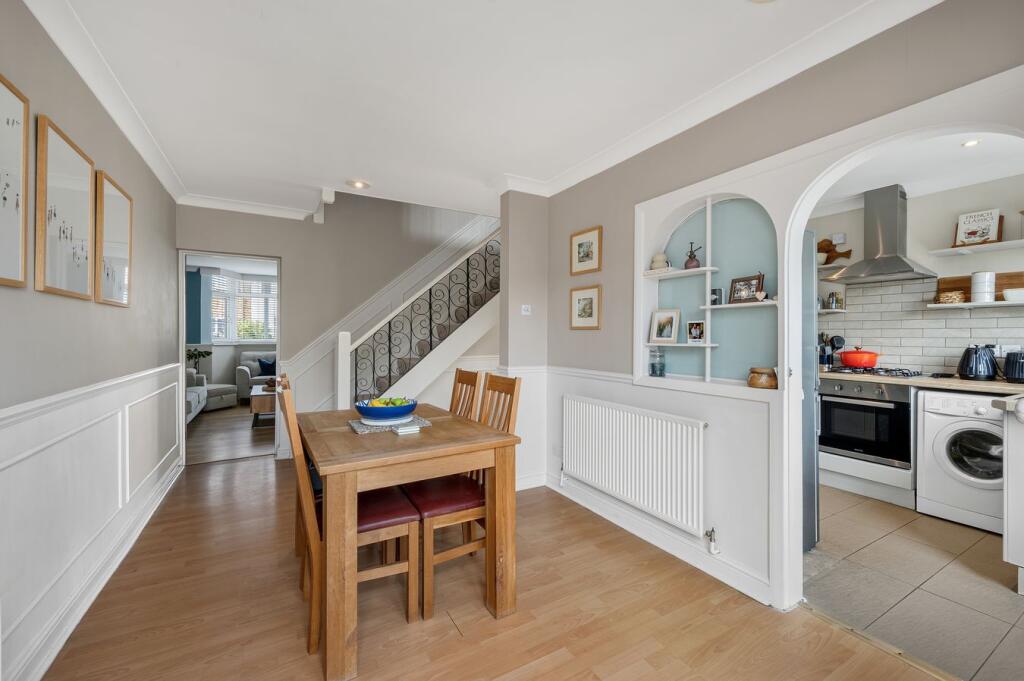 House in Walton-on-Thames, Surrey - More