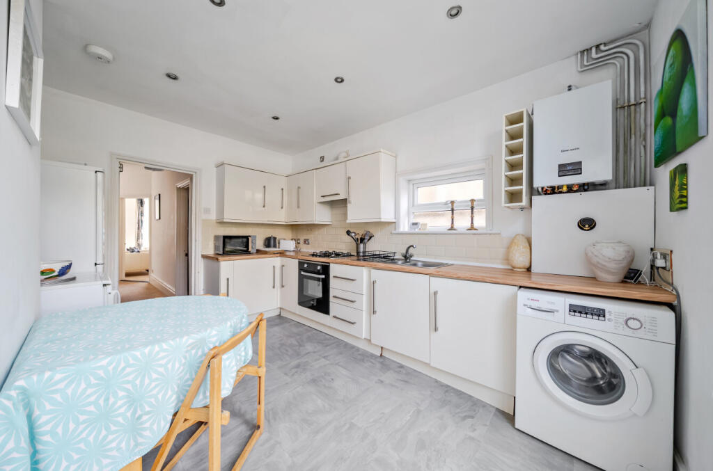 House in Portsmouth - View 5