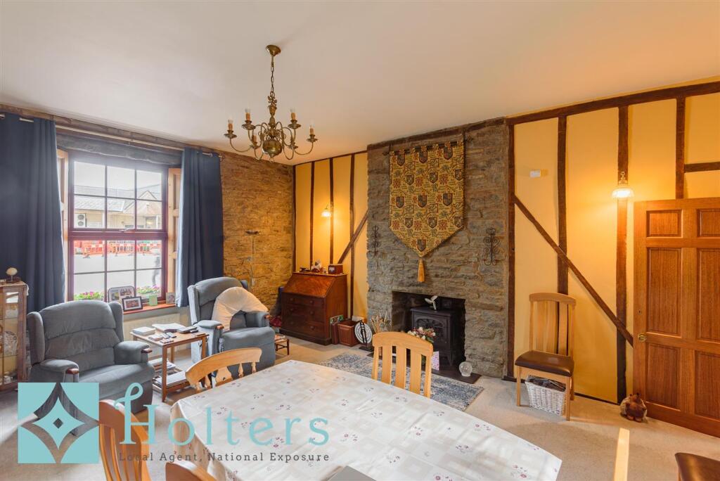 House in Knighton - View 5