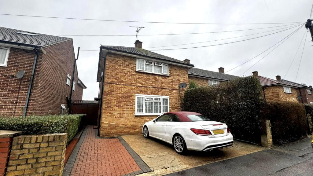 Main image of property: Chatfield, Slough, Berkshire, SL2