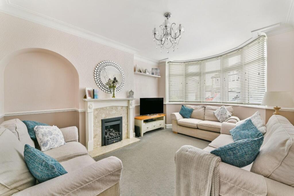 House in Kingston upon Thames - View 2