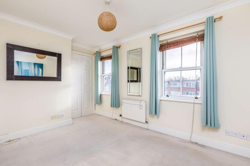 House in Portsmouth - View 4