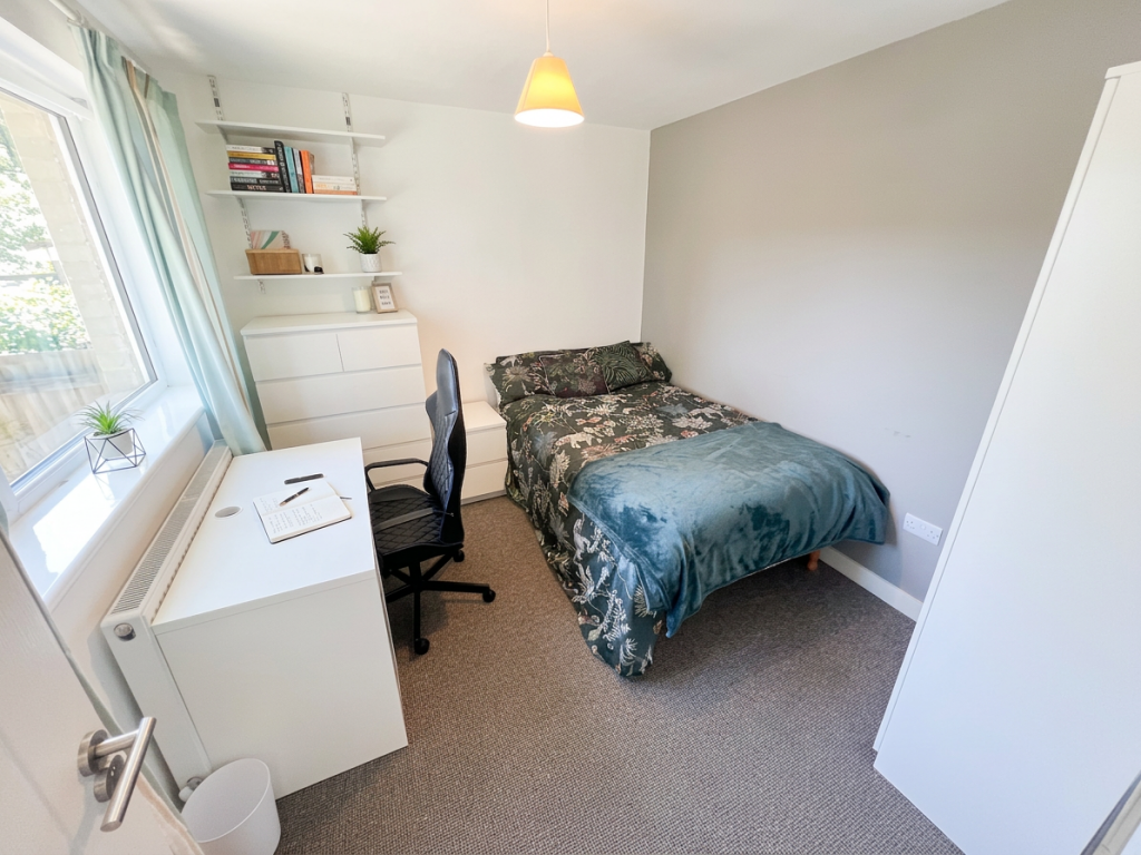 Additional image 4 of Leahurst Crescent - 5 bed, Harborne, West Midlands, B17