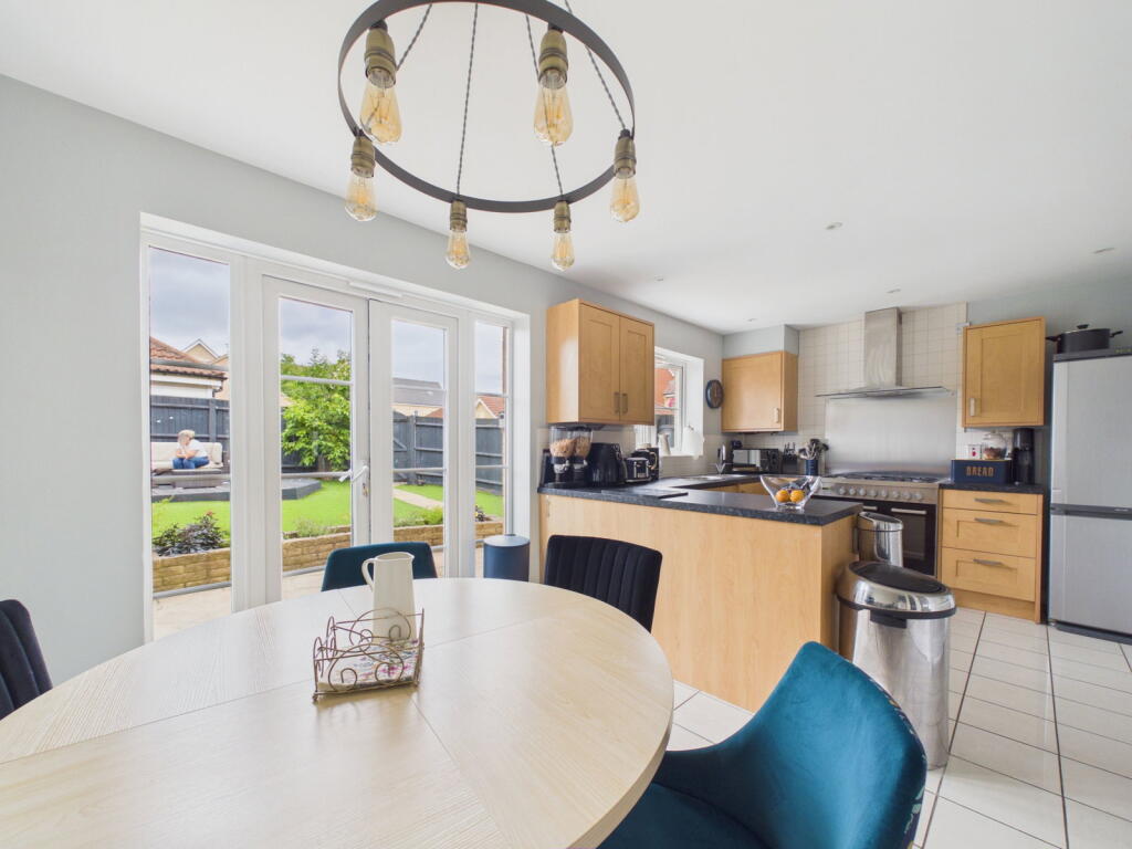 House in Uttlesford, Flitch Green - View 4