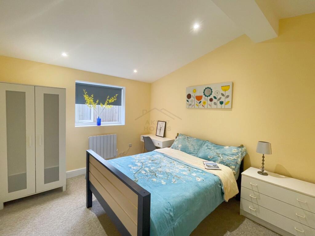 Main image of property: Derwent Avenue, Kingston Vale, Kingston Upon Thames