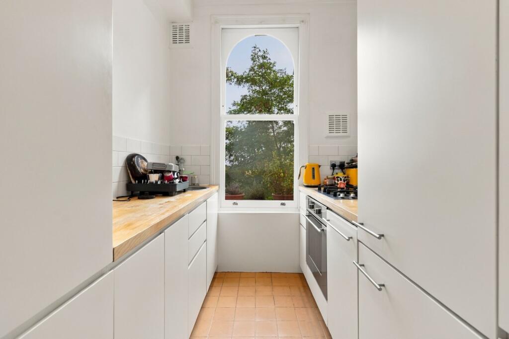 Apartment in London - View 4