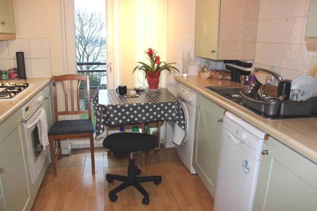Greenhaven Drive, Thamesmead, SE28 8FU photo 3