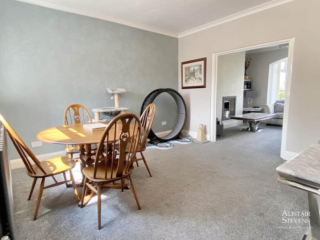 House in Oldham, Greater Manchester - View 3