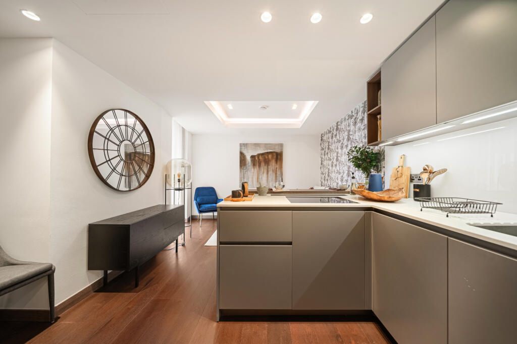 Apartment in London, City of Westminster - View 5