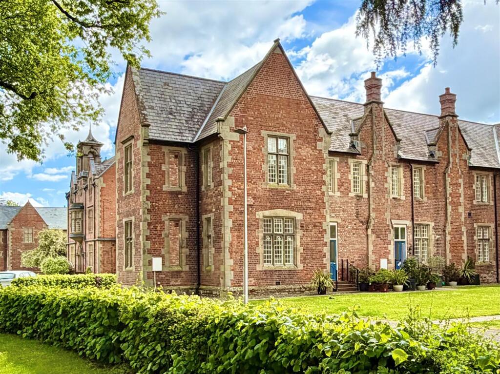 Main image of property: 73 Leighton Park, Bicton Heath, Shrewsbury, SY3 5FS