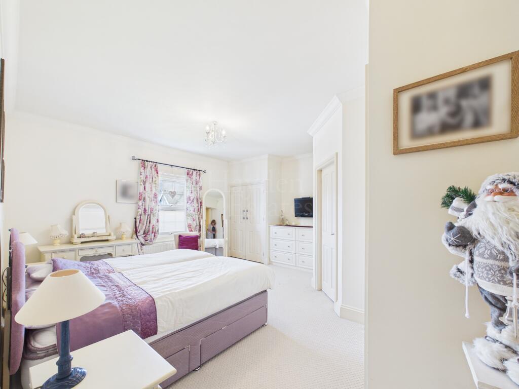 Apartment in Dudley - View 5