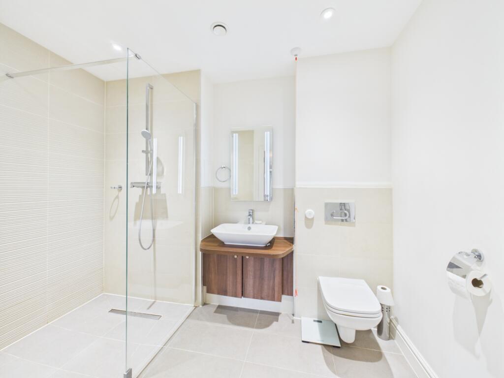 Apartment in Mid Sussex, Haywards Heath - More
