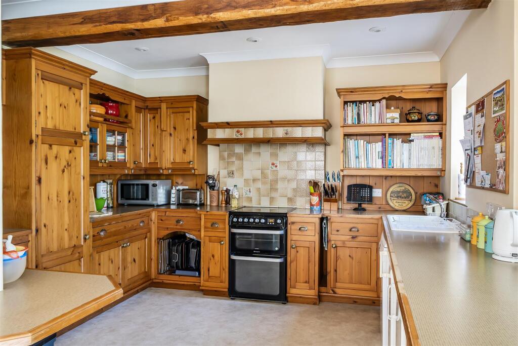 House in Saltford, Bath and North East Somerset - View 4