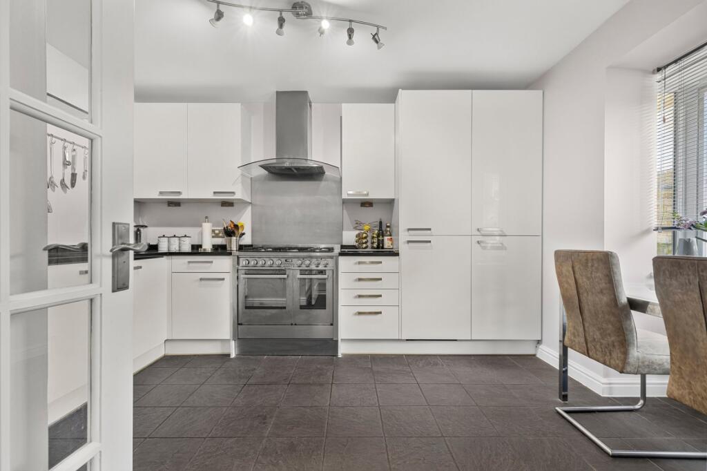 House in London, Millwall, Isle of Dogs - View 2