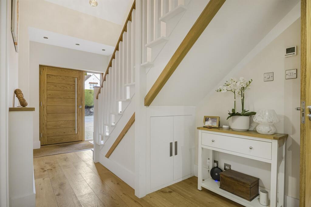 House in Reading, Emmer Green - View 5