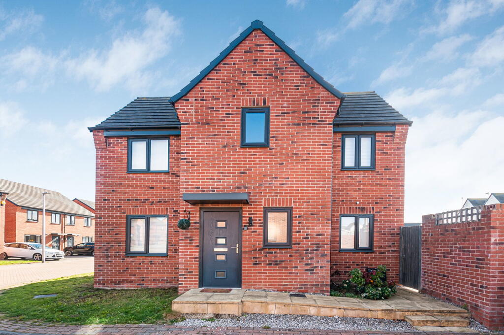 Main image of property: Angel Place, Kingswood, Hull, East Riding of Yorkshire, HU7 3LT