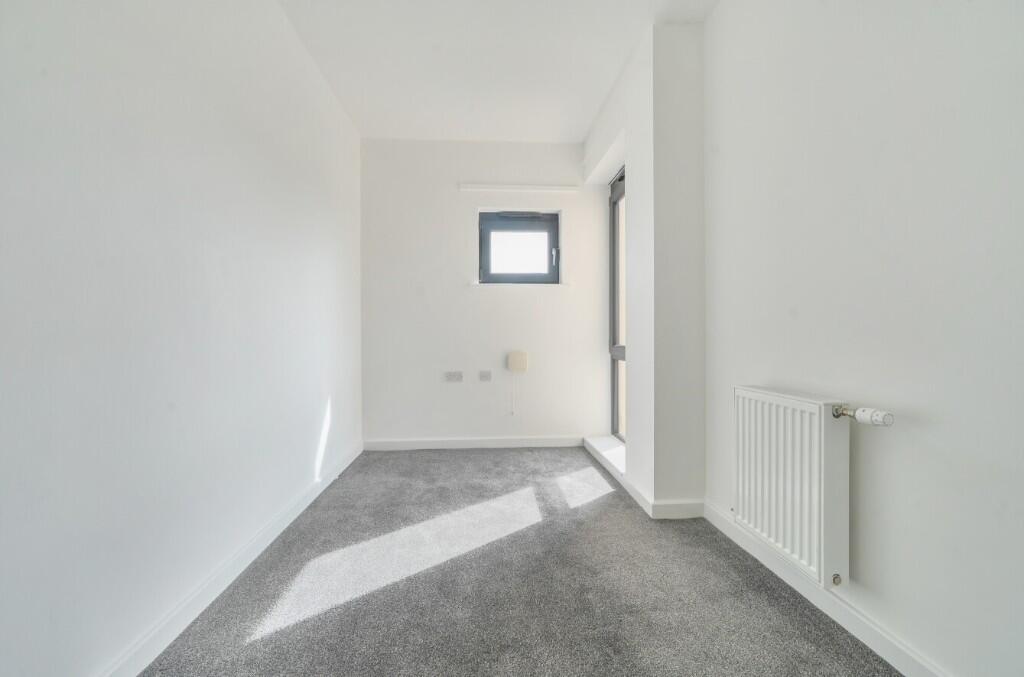 Main image of property: Unwin Square, Cambridge, Cambridgeshire, CB4