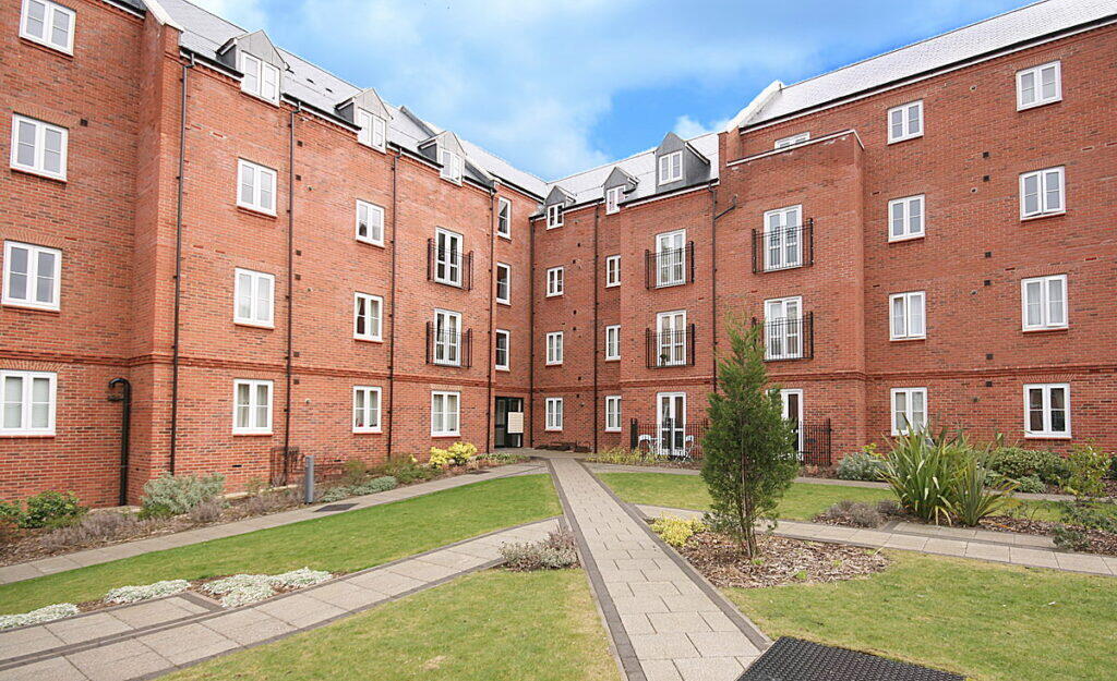 Main image of property: Cherwell Court, Britannia Road, Banbury, OXON, OX16