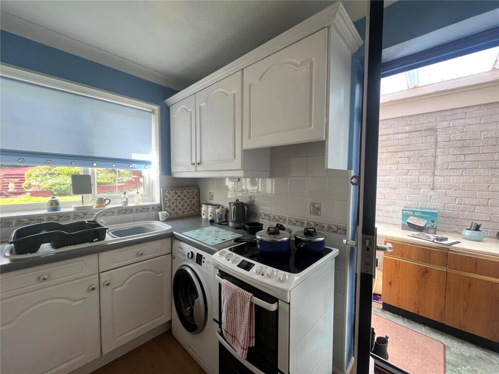House in Daventry, Headlands - View 5