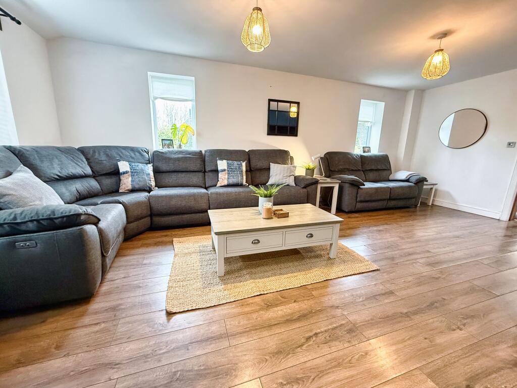 2 Alma Terrace Aberkenfig Bridgend CF32 9AL photo 2