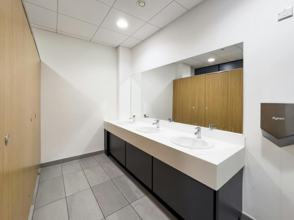 Units B  Laporte Way - Luton-10.jpg