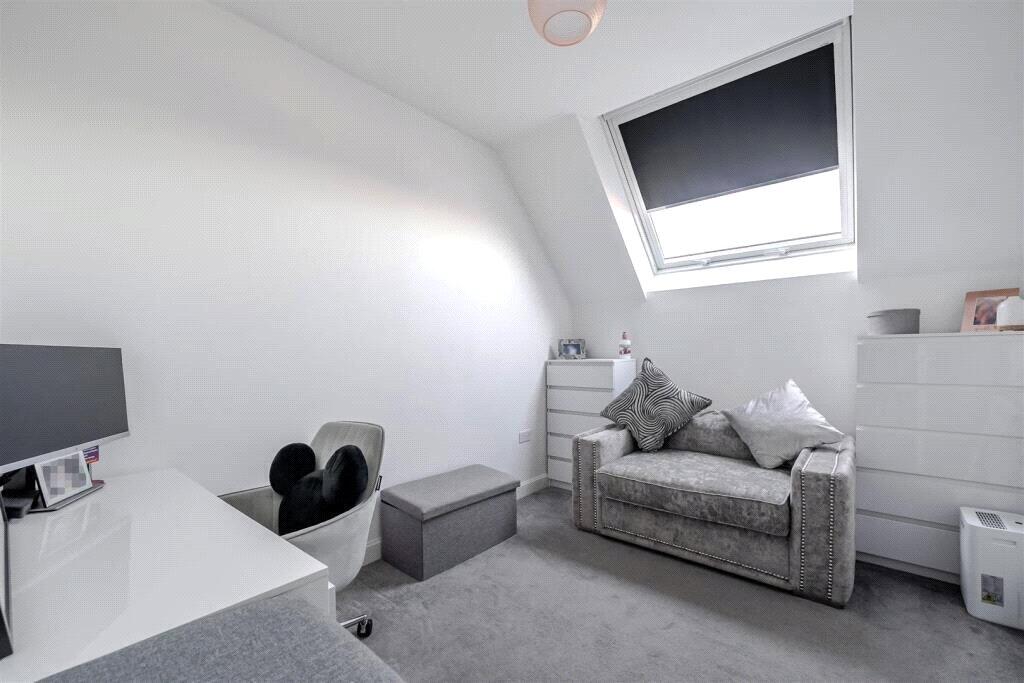 Apartment in Wokingham - View 5