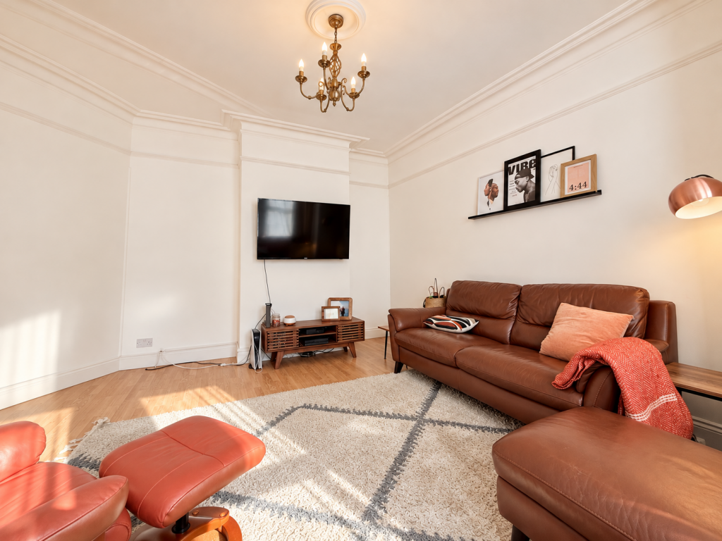 House in Southend-on-Sea, Southend City Centre Neighbourhood, Southchurch - View 4
