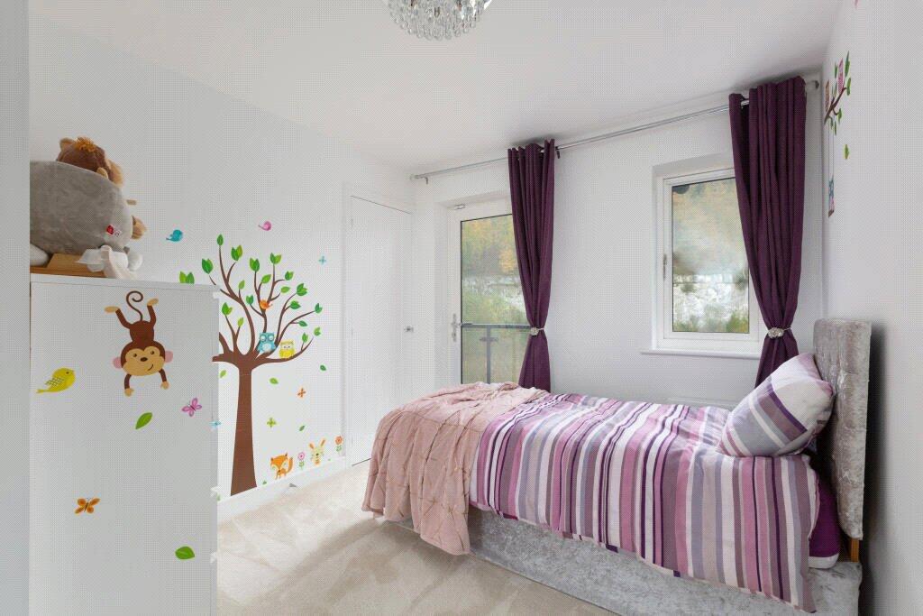 House in Dartford, Ebbsfleet Valley - More