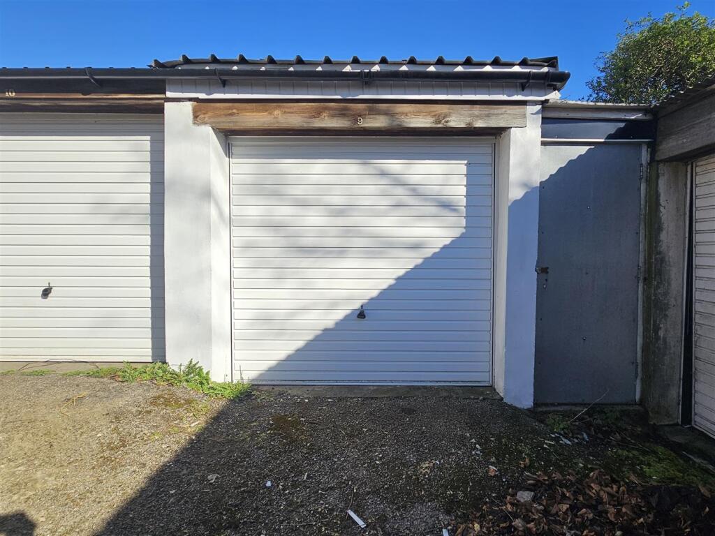 Main image of property: Kensington road, St george