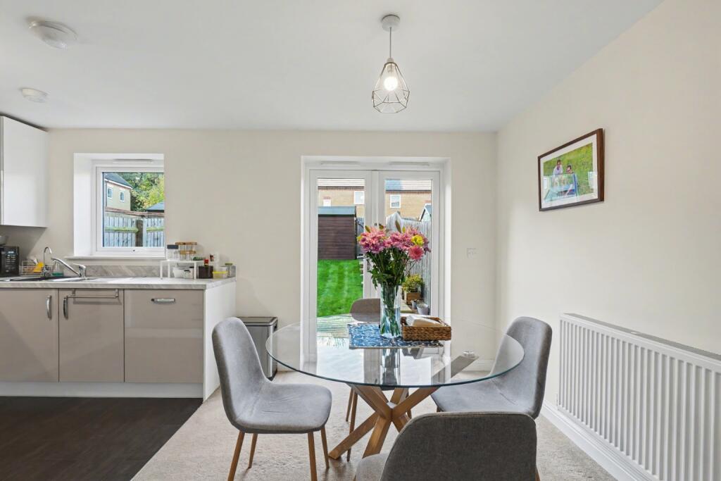 Redgrove Avenue, Sittingbourne, Kent, ME10 2FQ – pohled 2
