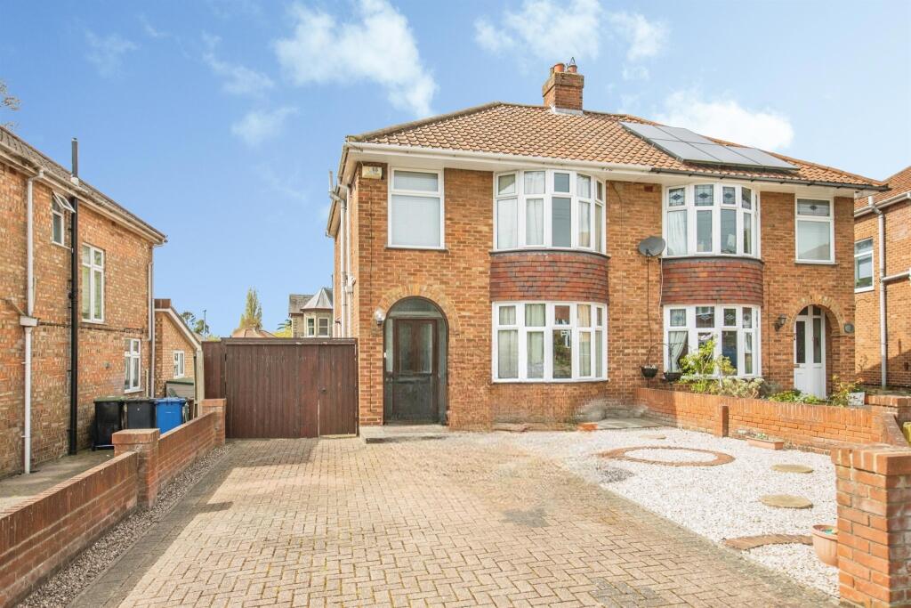 Main image of property: Chelsea Close, Ipswich