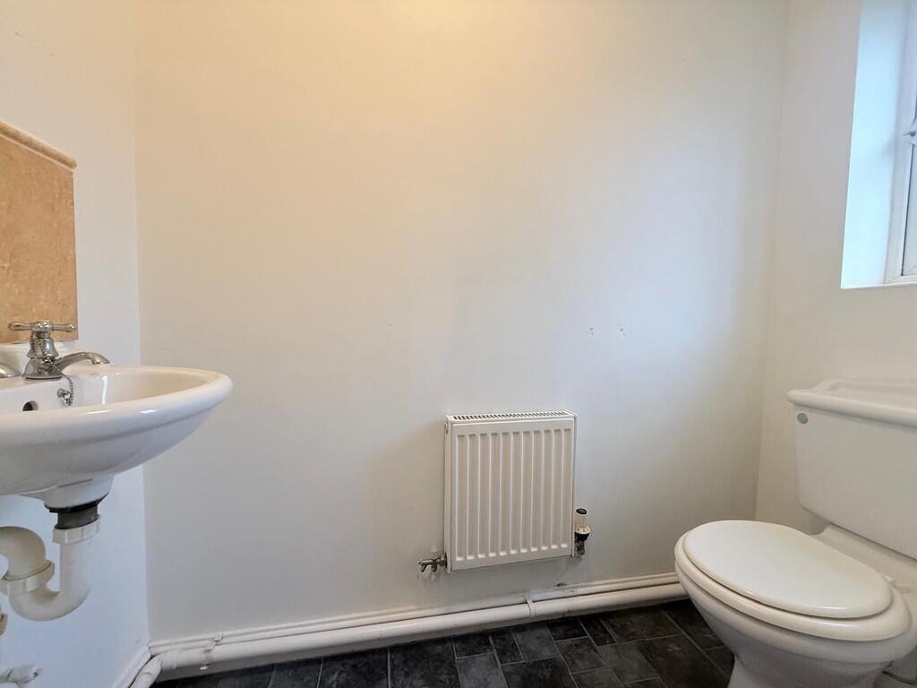 Pond Close, Wimblington, March, Cambs., PE15 0RL photo 4