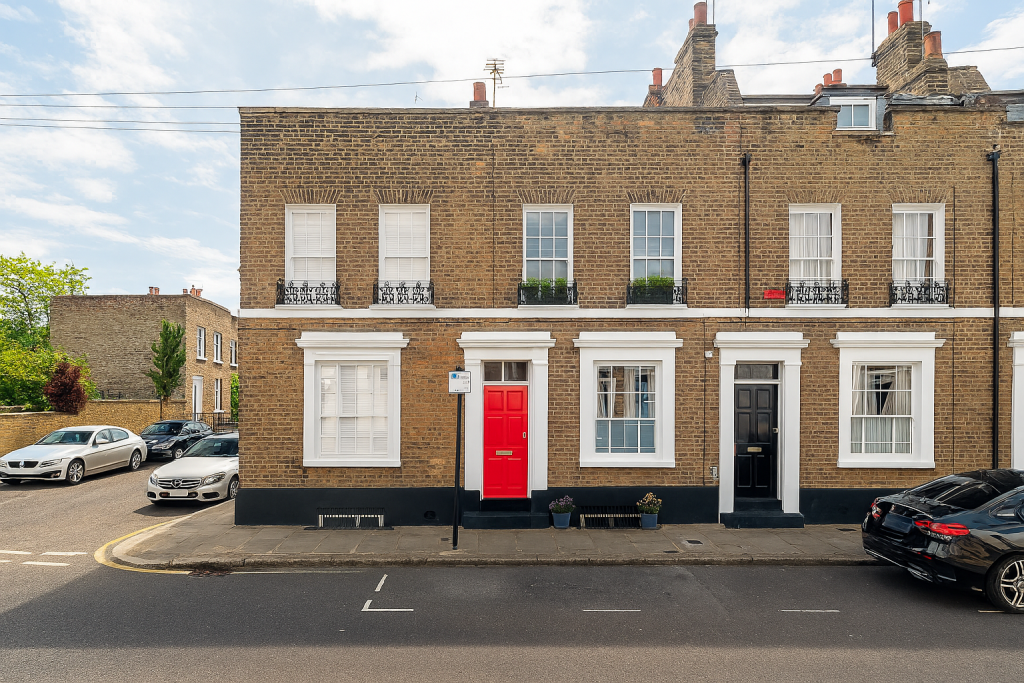 Main image of property: Matlock Street, London, E14