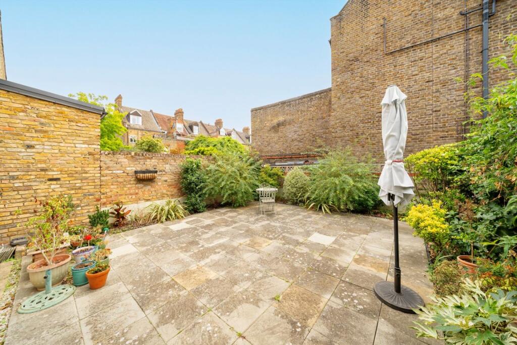 Apartment in London, Queen's Park - View 4