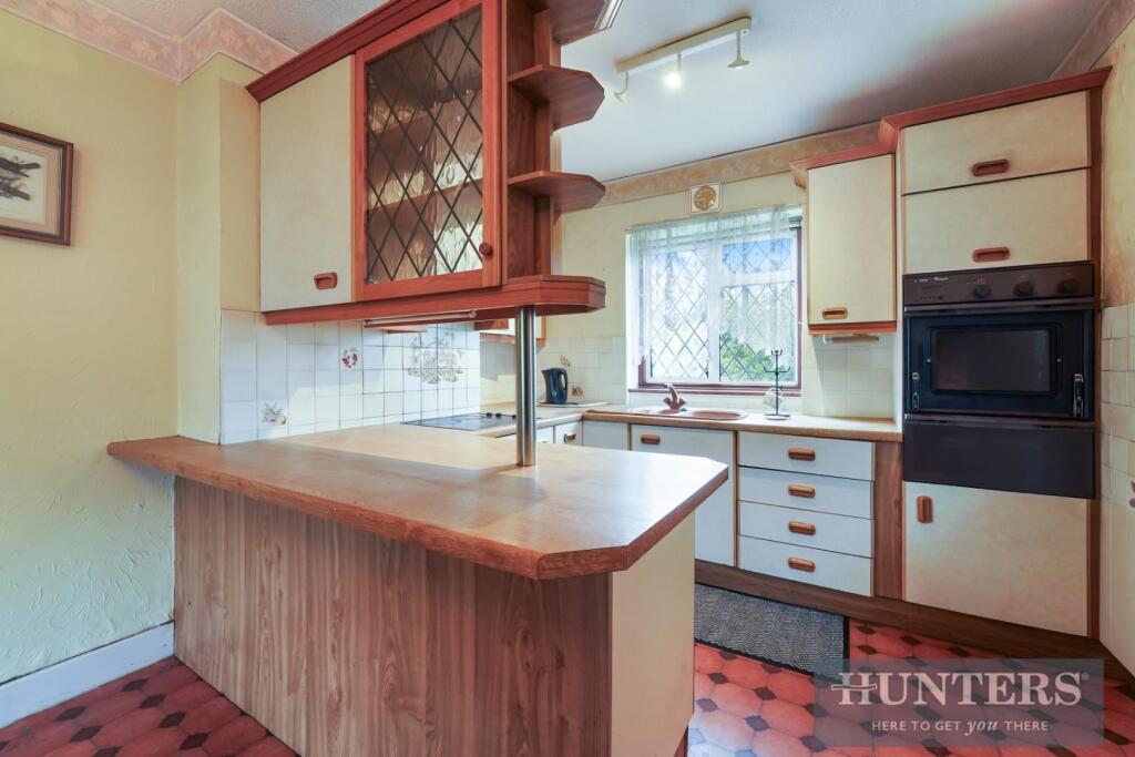 House in London, Worcester Park - View 3