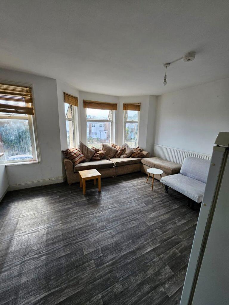 Additional image 3 of STUDENT SIX DOUBLE BEDROOM, ENSBURY PARK (p05573)