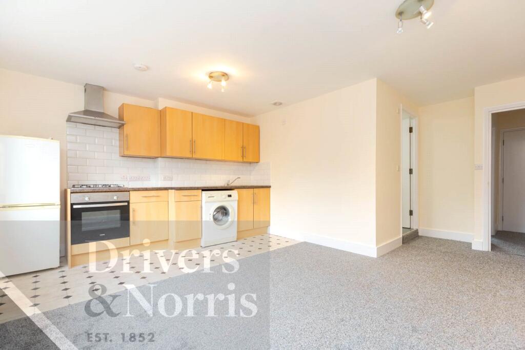 Apartment in London, Manor House, Stoke Newington - View 2