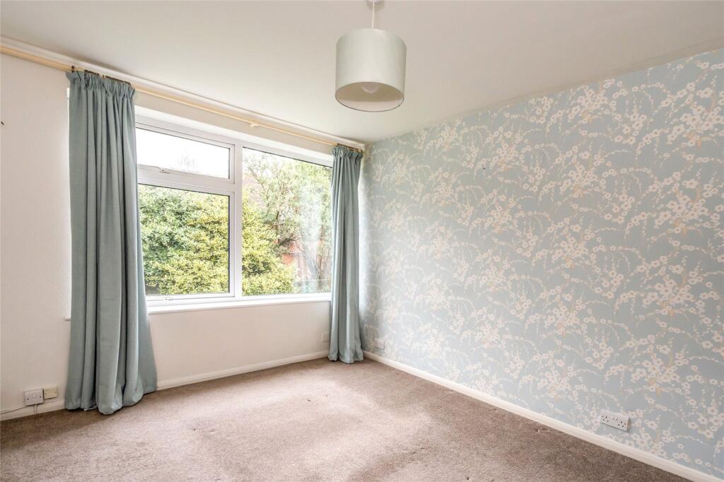 Apartment in Chichester - More