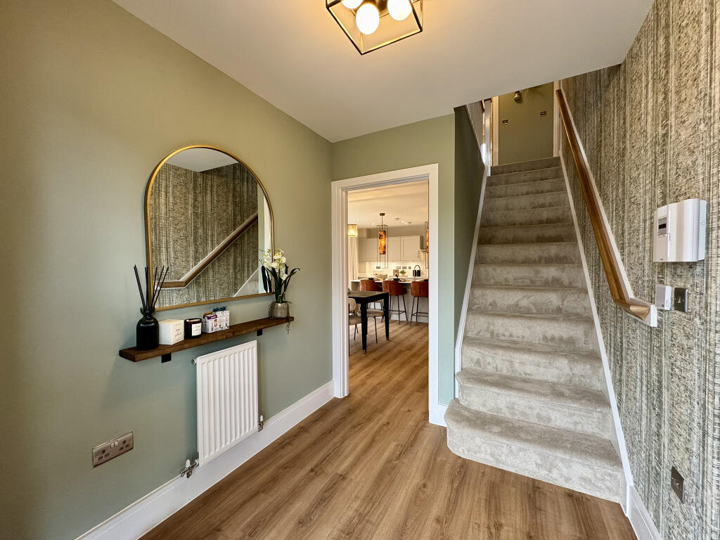 House in Salisbury, Wiltshire - More