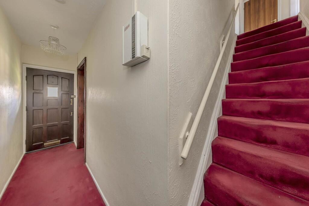 House in Stoke-on-Trent - More